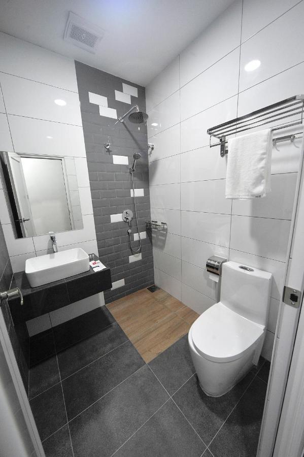 Mye Hotel Muar Bagian luar foto