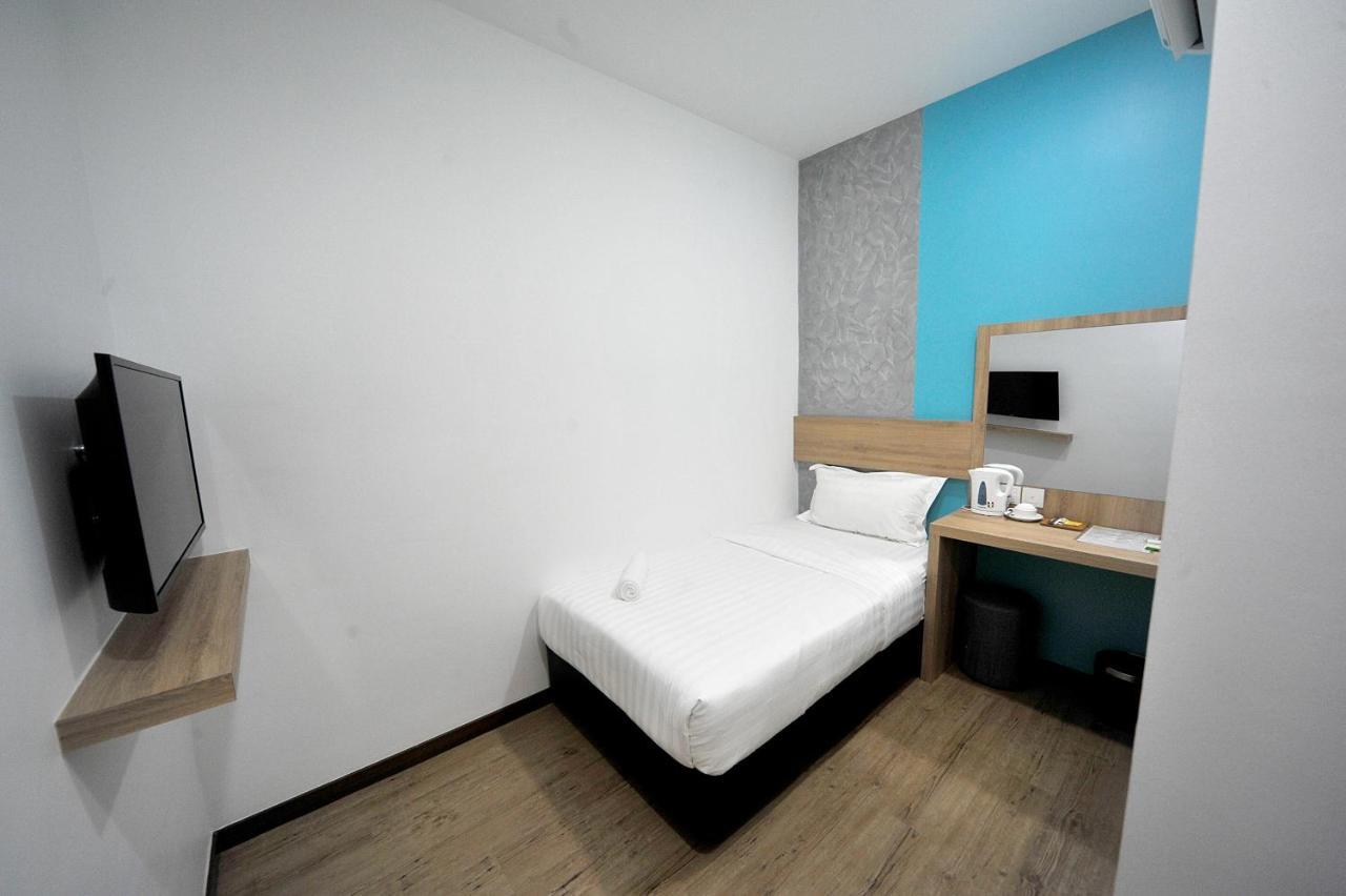 Mye Hotel Muar Bagian luar foto